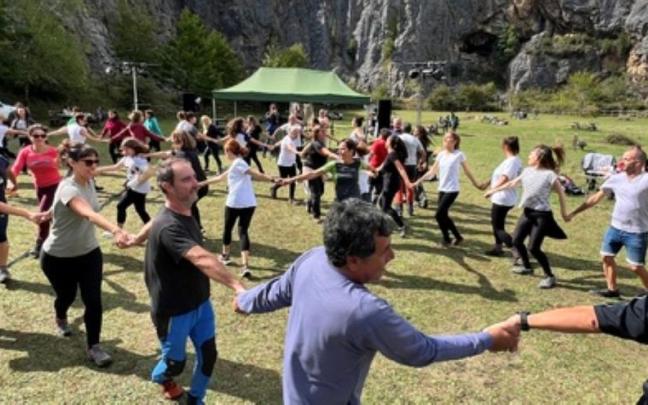 Romería en las canteras de Murura por el Zigoitia Euskaraz