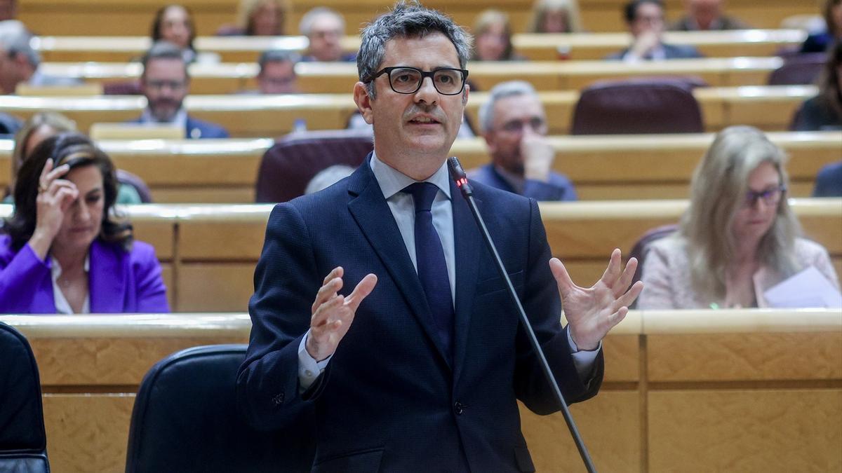 El ministro de la Presidencia, Relaciones con las Cortes y Justicia, Félix Bolaños, en el Senado.