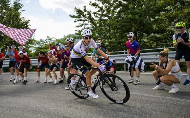 Tadej Pogacar, durante el pasado Tour de Suiza que conquistó por aplastamiento.