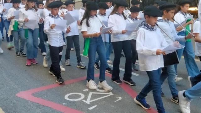 El pasacalles de txistularis servirá como cierre del programa musical navideño.