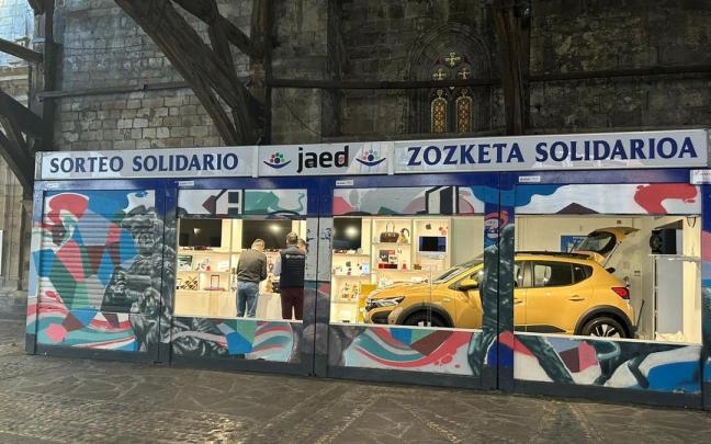 El stand de la JAED se encuentra en el pórtico de Santa Maria