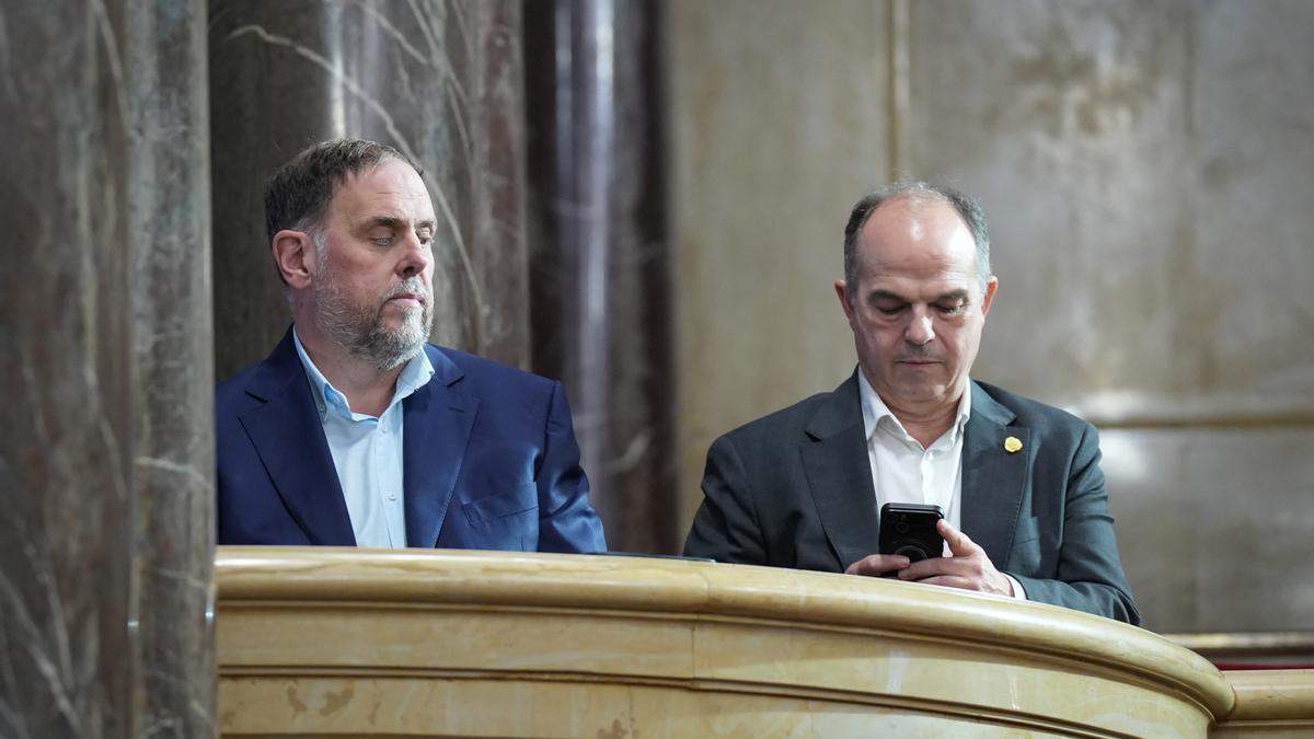 El presidente de ERC, Oriol Junqueras y el secretario general de Junts, Jordi Turull.