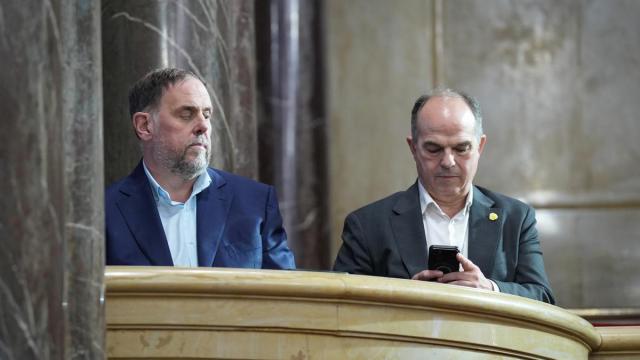 El presidente de ERC, Oriol Junqueras y el secretario general de Junts, Jordi Turull.