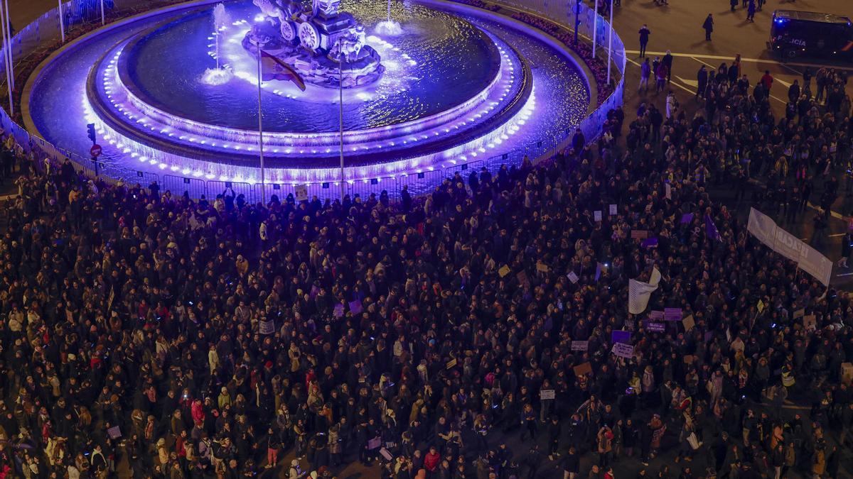 Miles de personas toman las calles de las principales ciudades del Estado en el 8M