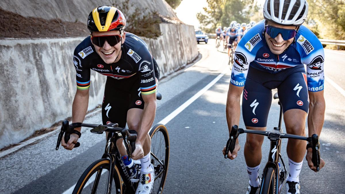 Evenepoel y Landa comparten entrenamiento.