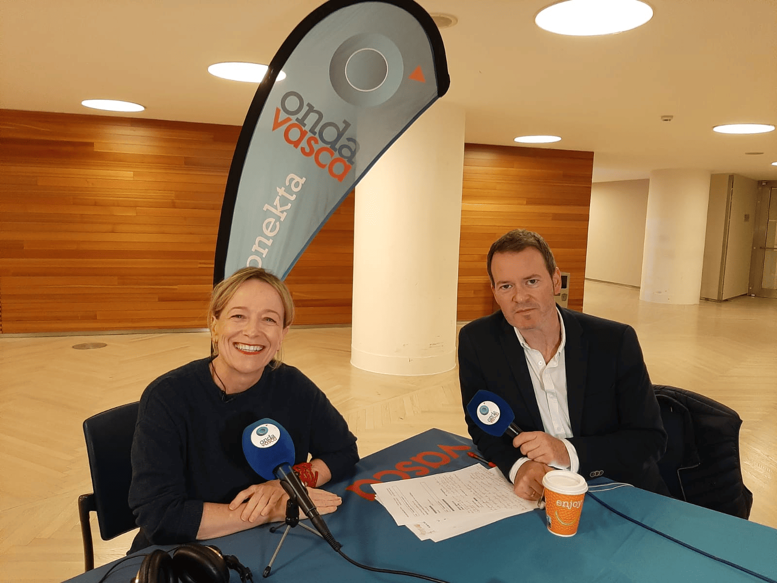 Eider Mendoza con Txema Gutiérrez en el Kursaal de Donostia. ONDA VASCA