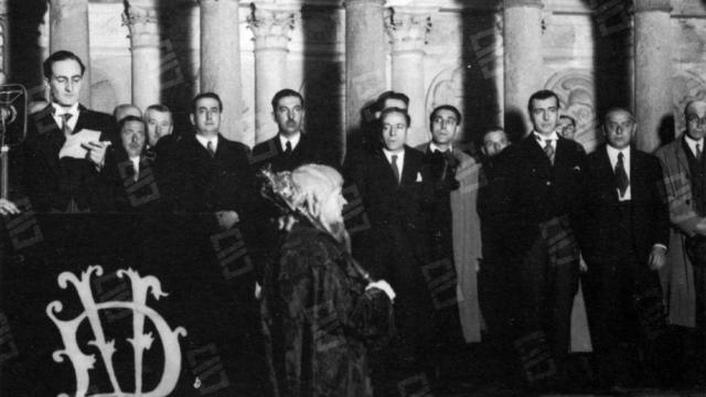 El 1 de octubre de 1936 las cortes aprueban el primer estatuto vasco de autonomia