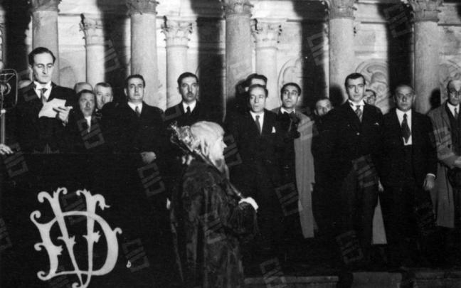 El 1 de octubre de 1936 las cortes aprueban el primer estatuto vasco de autonomia