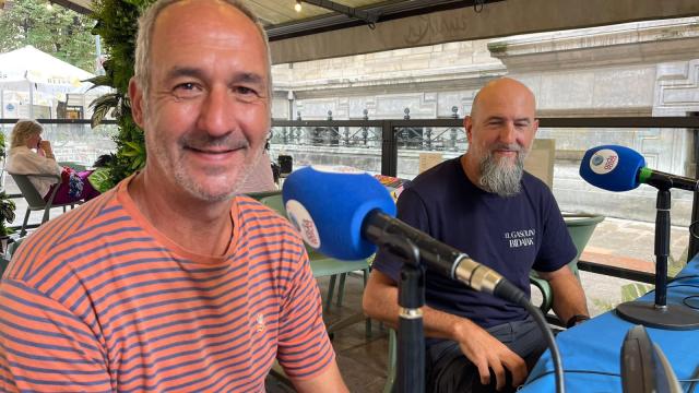  Javier Martínez Apalategui y Enrique Fernández de Bustos, socios de "El Gasolino Bidaiak" / ONDA VASCA