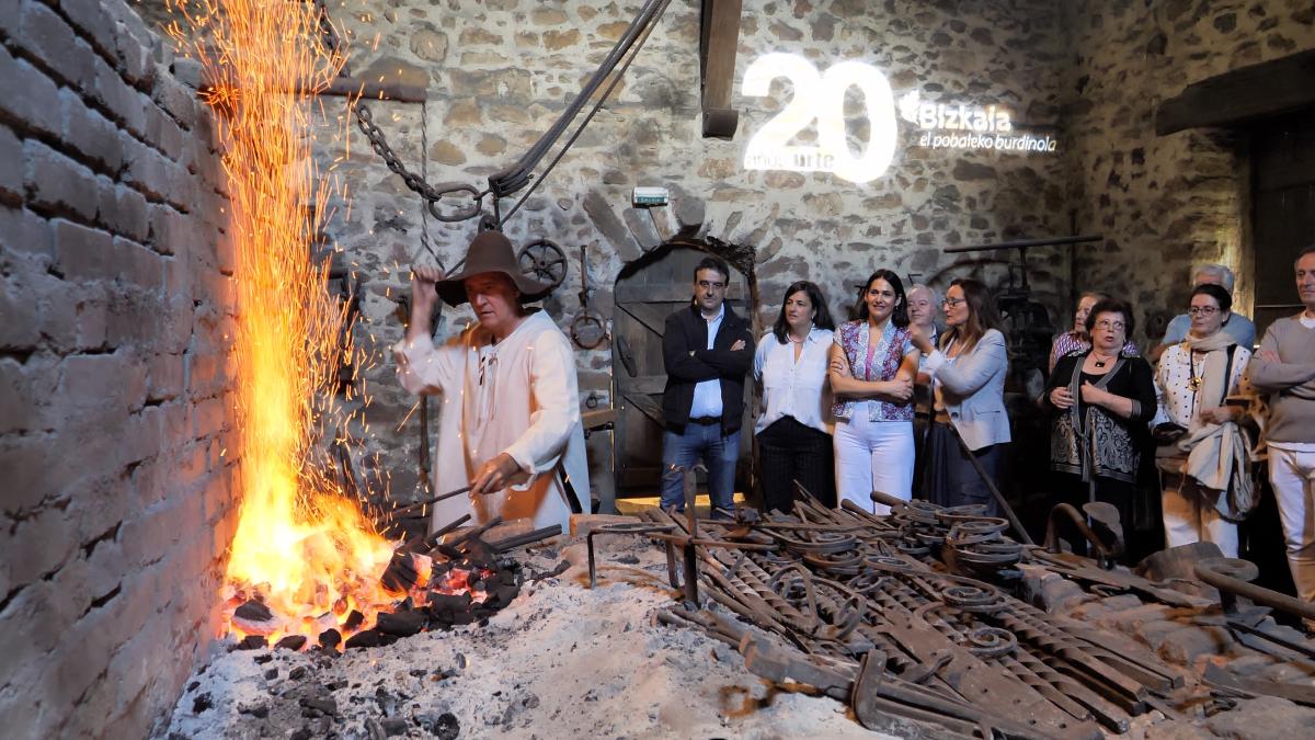 El acto de celebración del 20 aniversario de La Ferrería El Pobal.