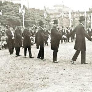 El primer congreso de estudios vascos y el nacimiento de Eusko Ikaskuntza y de Euskaltzaindia