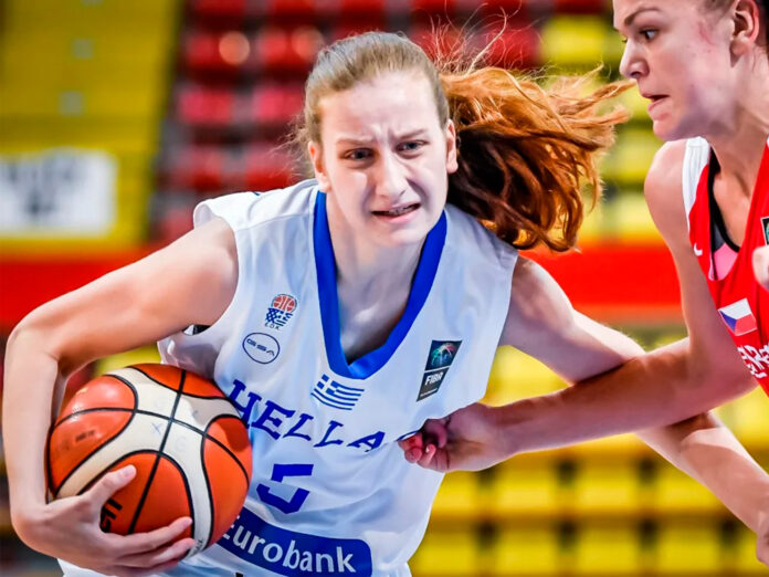 Elena Bosgana, nuevo fichaje de Gernika KESB, defendiendo la camiseta griega. / FIBA