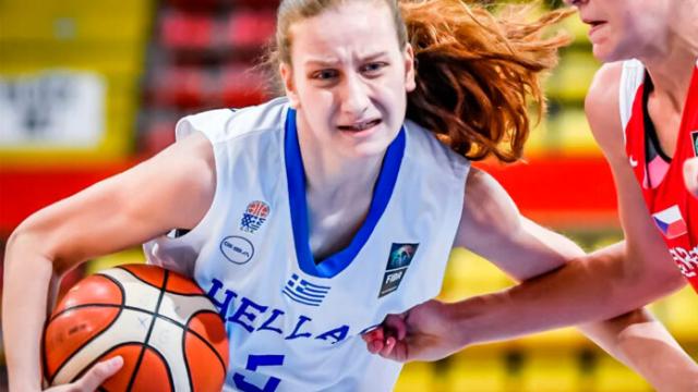 Elena Bosgana, nuevo fichaje de Gernika KESB, defendiendo la camiseta griega. / FIBA