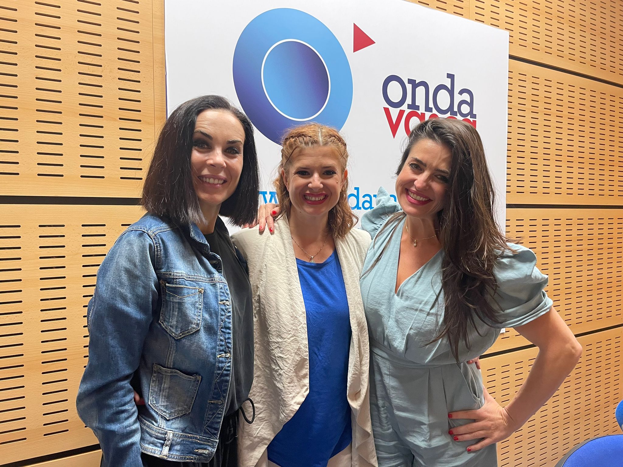 Elenco de Mamma Mia, Verónica Ronda, Beatriz Ros e Ylenia Baglietto