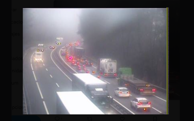 Retenciones en la AP8, en Elgoibar, consecuencia de un accidente múltiple Retenciones en la AP8, en Elgoibar, consecuencia de un accidente múltiple