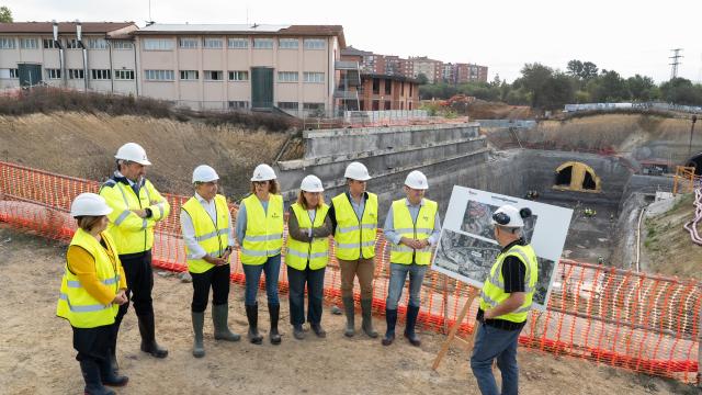 Visita las obras de la Línea 5 de Metro en Galdakao tras completarse las excavaciones de las estaciones de Aperribai y Bengoetxe 