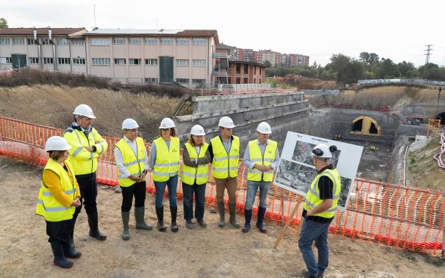 Visita las obras de la Línea 5 de Metro en Galdakao tras completarse las excavaciones de las estaciones de Aperribai y Bengoetxe 