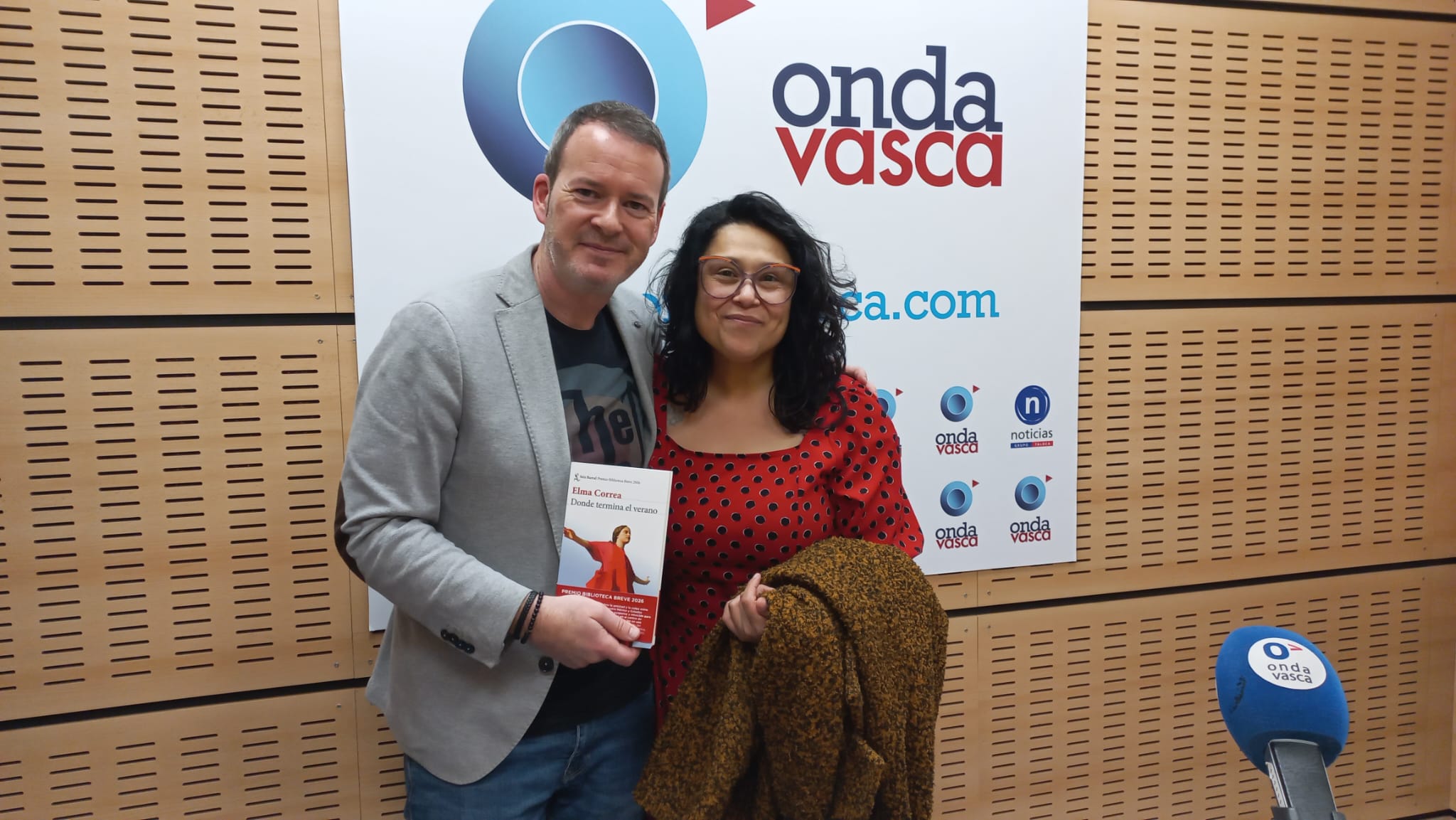 Elma Correa junto a Txema Gutiérrez