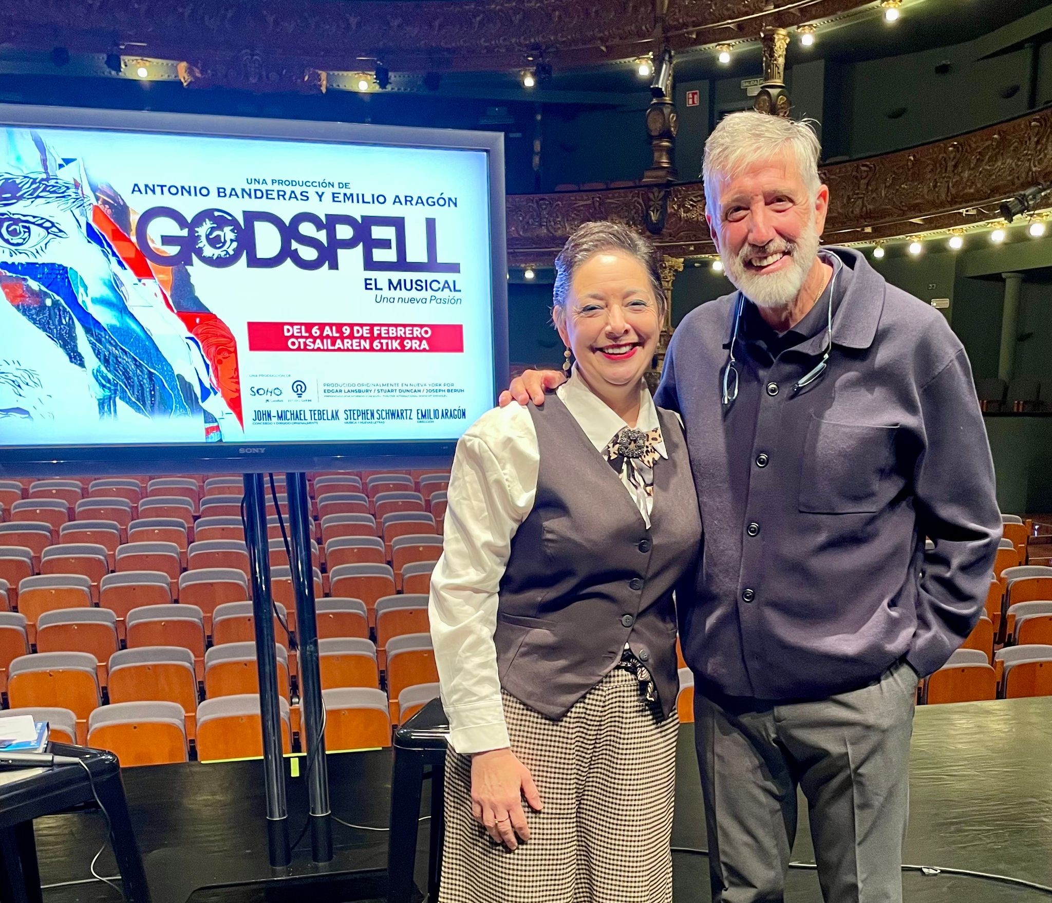Emilio Aragon en la presentación del musical Godspell