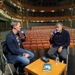 Txema Gutiérrez entrevista a Emilio Aragón en el Teatro Campos Elíseos de Bilbao