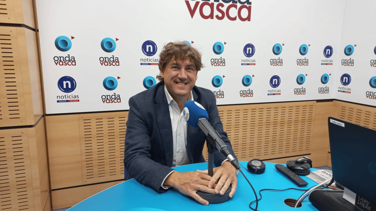 Eneko Andueza en los estudios de ONDA VASCA