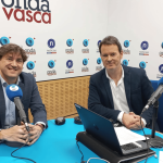 Eneko Andueza con Txema Gutiérrez en los estudios de ONDA VASCA