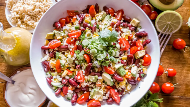 Ensalada de alubias rojas y bulgur Ensalada de alubias rojas y bulgur