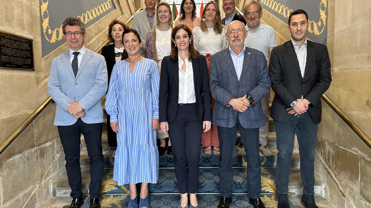 Equipo de gobierno del Ayuntamiento de Gasteiz. Foto: Ayuntamiento de Gasteiz