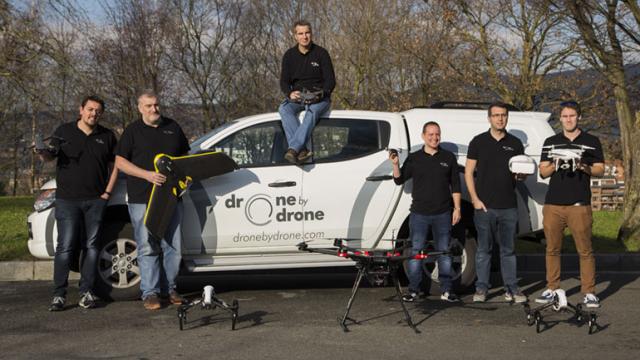 Equipo de Drone by Drone. IMAGEN DE LA WEB DE LA EMPRESA.