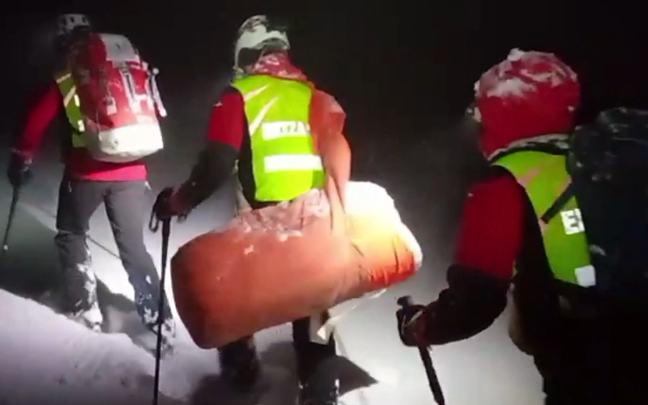 Agentes de la sección de montaña de la Unidad de Vigilancia y Rescate de la Ertzaintza 