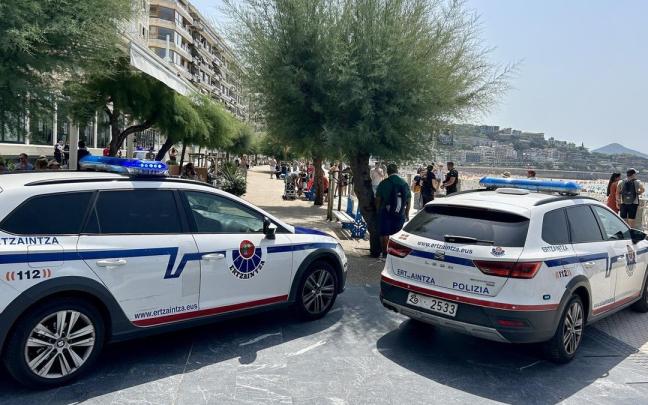 Coches patrulla de la Ertzaintza. Javier Colmenero