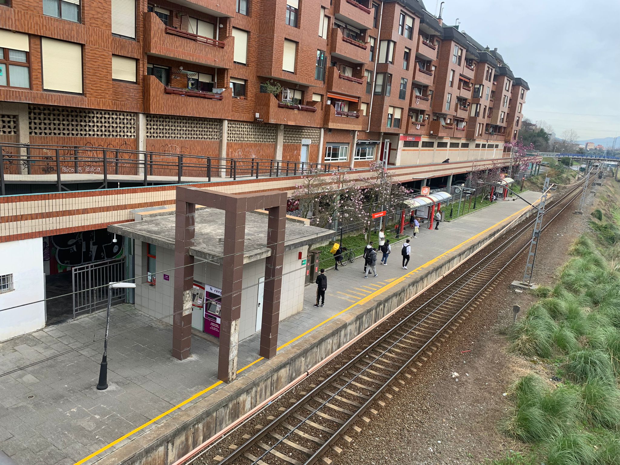 Apeadero de Renfe de la Sagrada Familia de Ortuella 