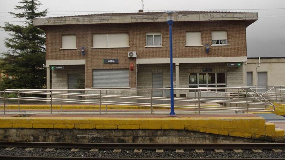 Imagen de archivo de la estación de ferrocarril de Araia. WIKIPEDIA