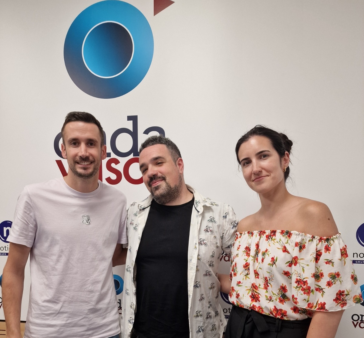 Willy Etxebarria con Iranzu Calvo y Oier Atxalandabaso