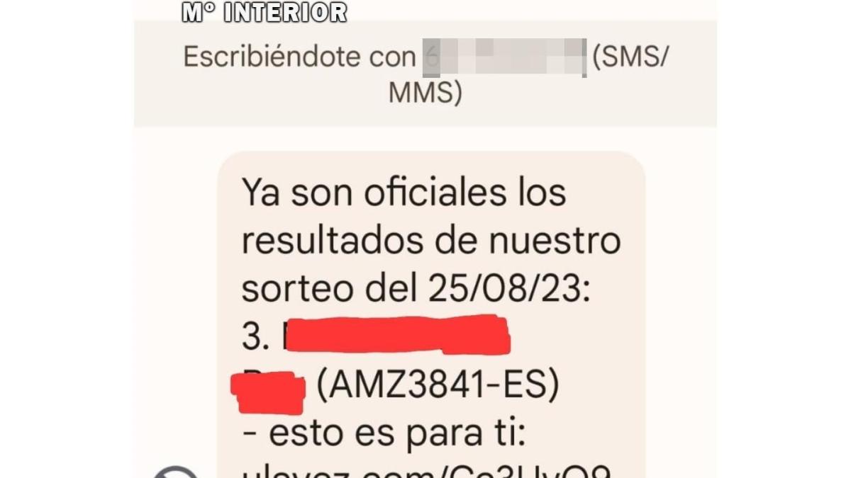 Imagen de un SMS con el que intentan estafar haciéndose pasar por Amazon. Foto: Guardia Civil