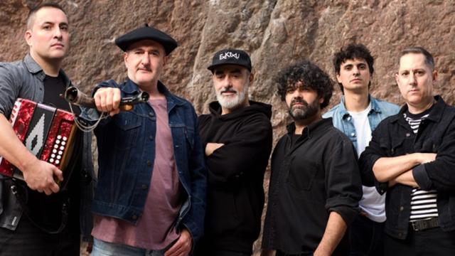 La nueva formación del grupo: Jon Eguskiza, Iñigo Ibarretxe, Alex Sardui, Jon Fresko, Ekain Alzola y Beñat Serna. / Exkixu