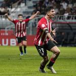 Aingeru Olabarrieta celebra el primer gol ante el Barakaldo / Athletic Club