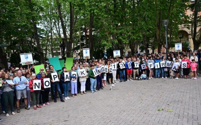 Protesta contra el aparcamiento de la Plaza de la Cruz Protesta contra el aparcamiento de la Plaza de la Cruz