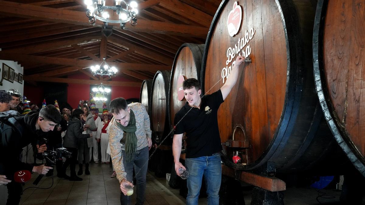 XXXI Sagardo Berriaren Eguna 2024 en Astigarraga para dar comienzo a la temporada de sidrerías