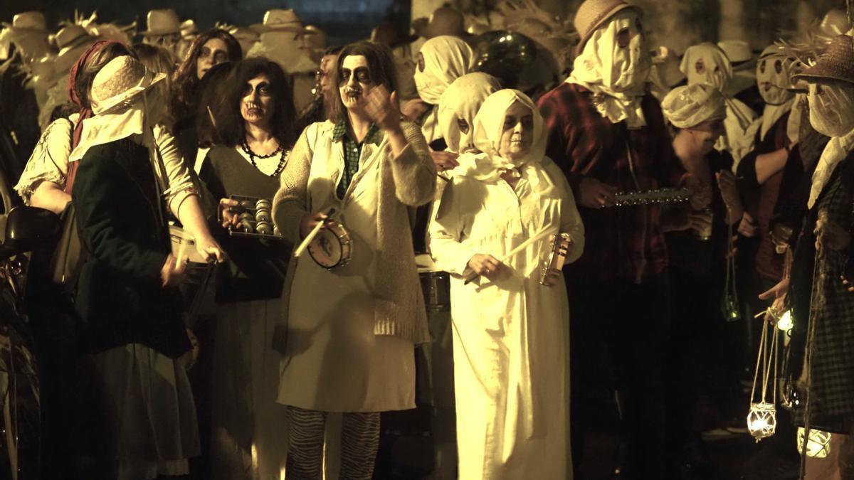 Zombies y espectros tomarán las calles de Deba la noche del 31 de octubre en el desfile de Arimen Gaua