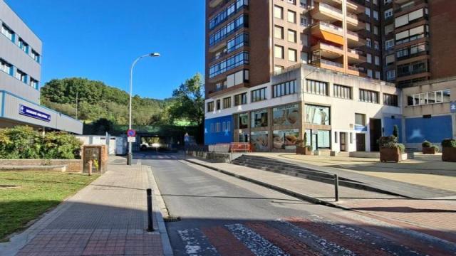 Principal vial afectado por las obras de urbanización