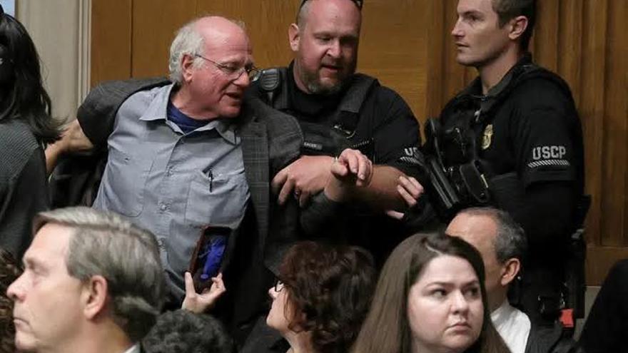 Cohen, tras irrumpir en el Congreso de EEUU.