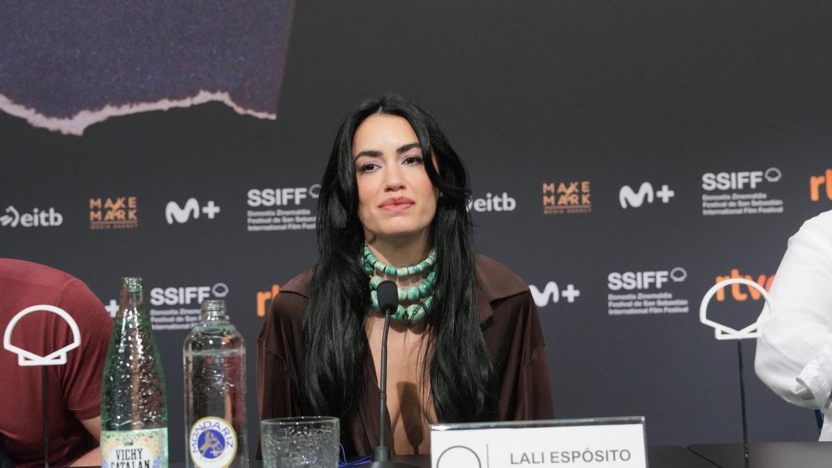 Lali Espósito presenta 'Glaxo' en el Zinemaldia.