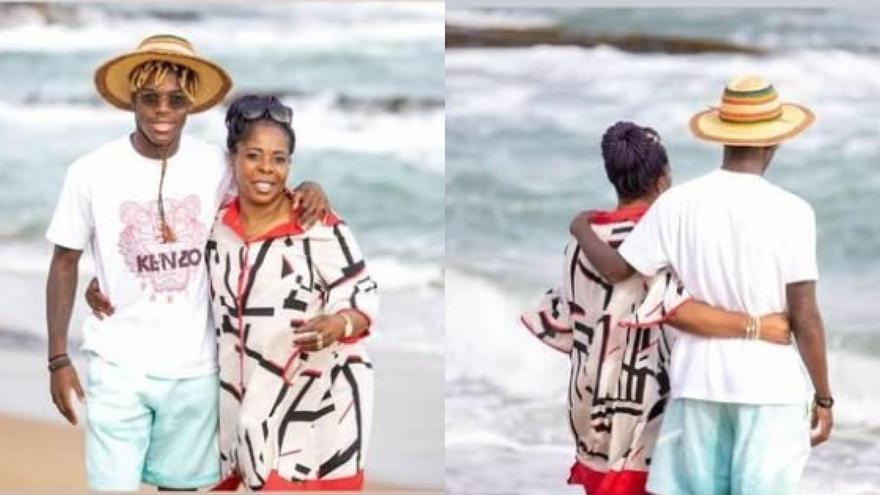 A través de su perfil de Instagram, el extremo rojiblanco ha publicado varias fotografías en las que aparece acompañado de su madre en la playa