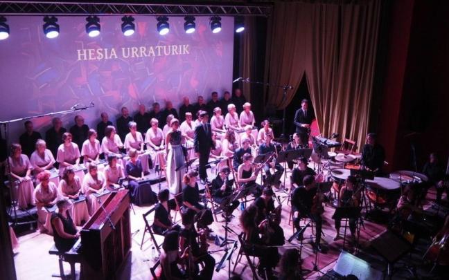 Sapere Aude Sinfonietta y San Pedro Abesbatza en la Musika Jaialdian de Zumaia de 2022.