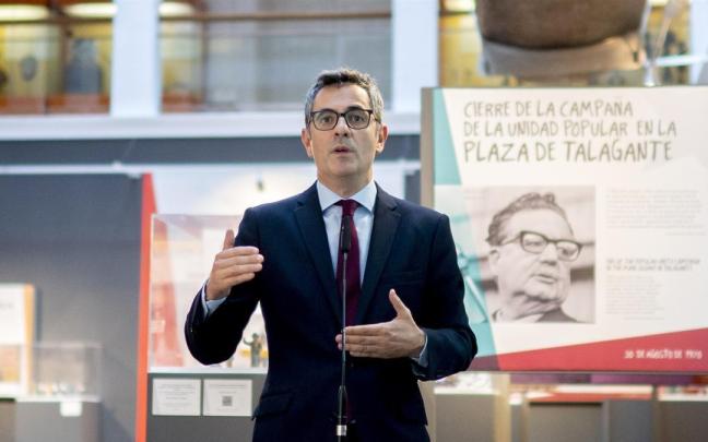 El ministro de Presidencia en funciones, Félix Bolaños, en la exposición sobre Salvador Allende. El ministro de Presidencia en funciones, Félix Bolaños, en la exposición sobre Salvador Allende.