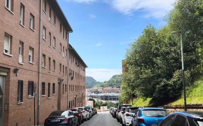 La calle descendente de Tomás Garbizu, que pasará a tener doble sentido