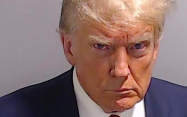 Foto policial del expresidente de EEUU Donald Trump.