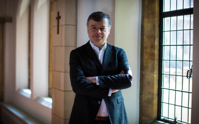 El organista Martin Baker cuenta con un gran prestigio internacional como especialista en música sacra e improvisación.