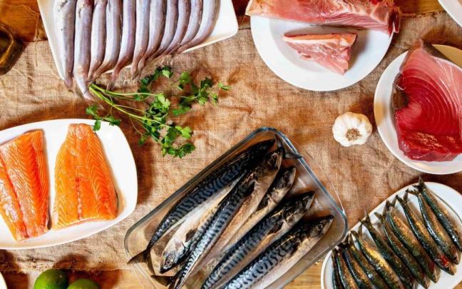 ¿Cuáles son los pescados que no debes dar a tus hijos?